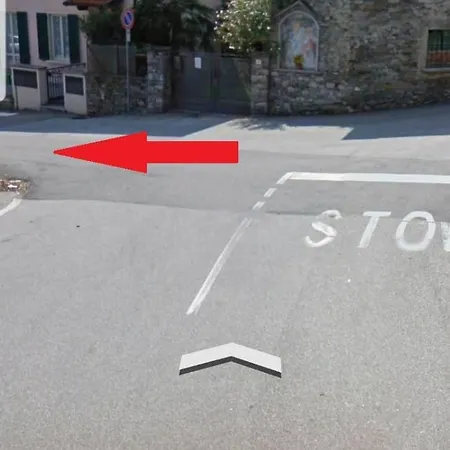 Nel Giardino Di Dafne  Stresa