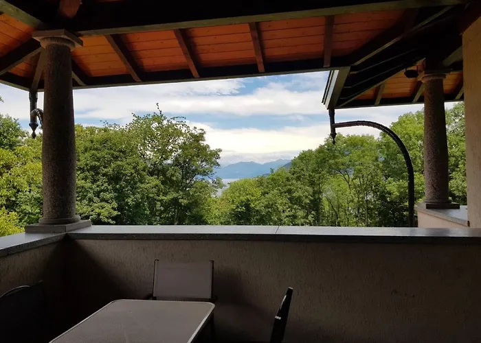 Nel Giardino Di Dafne סטרסה